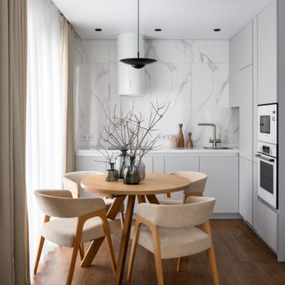 ceiling height backsplash
